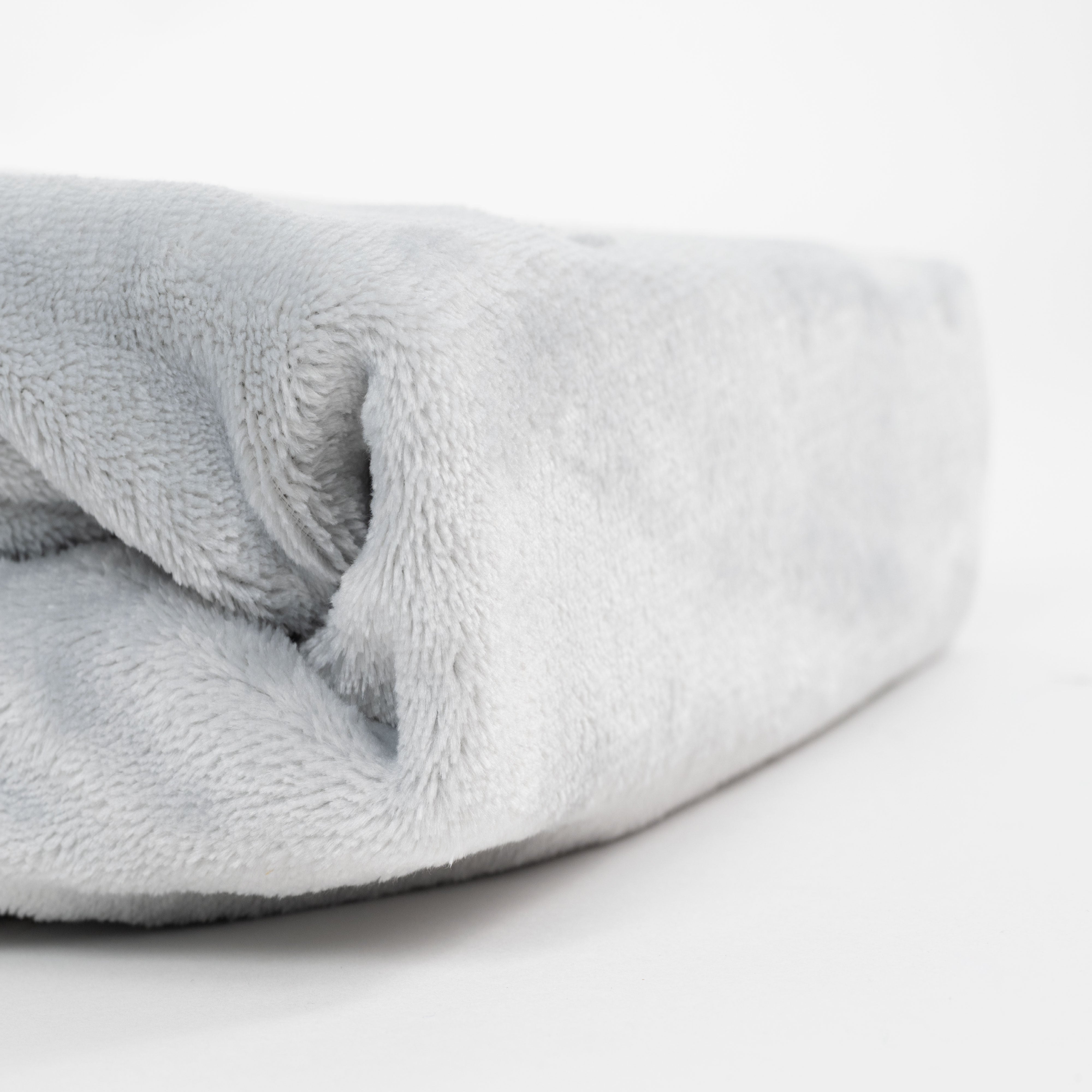 Spannbettlaken mit Kaschmir-Touch – Luxuriös weiche, pflegeleichte Bettwäsche für mühelosen Komfort und Stil in Ihrem Schlafzimmer.